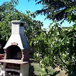 House Silvana - With Garden View Apartamento