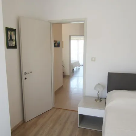 House Silvana - With Garden View *