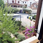 House Silvana - With Garden View Apartament Rovinj