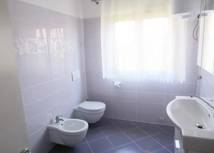 House Silvana - With Garden View Apartament